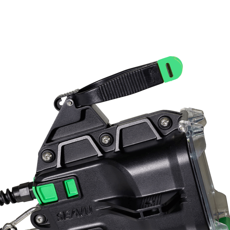 带释放夹的 Seavu Explorer 外壳